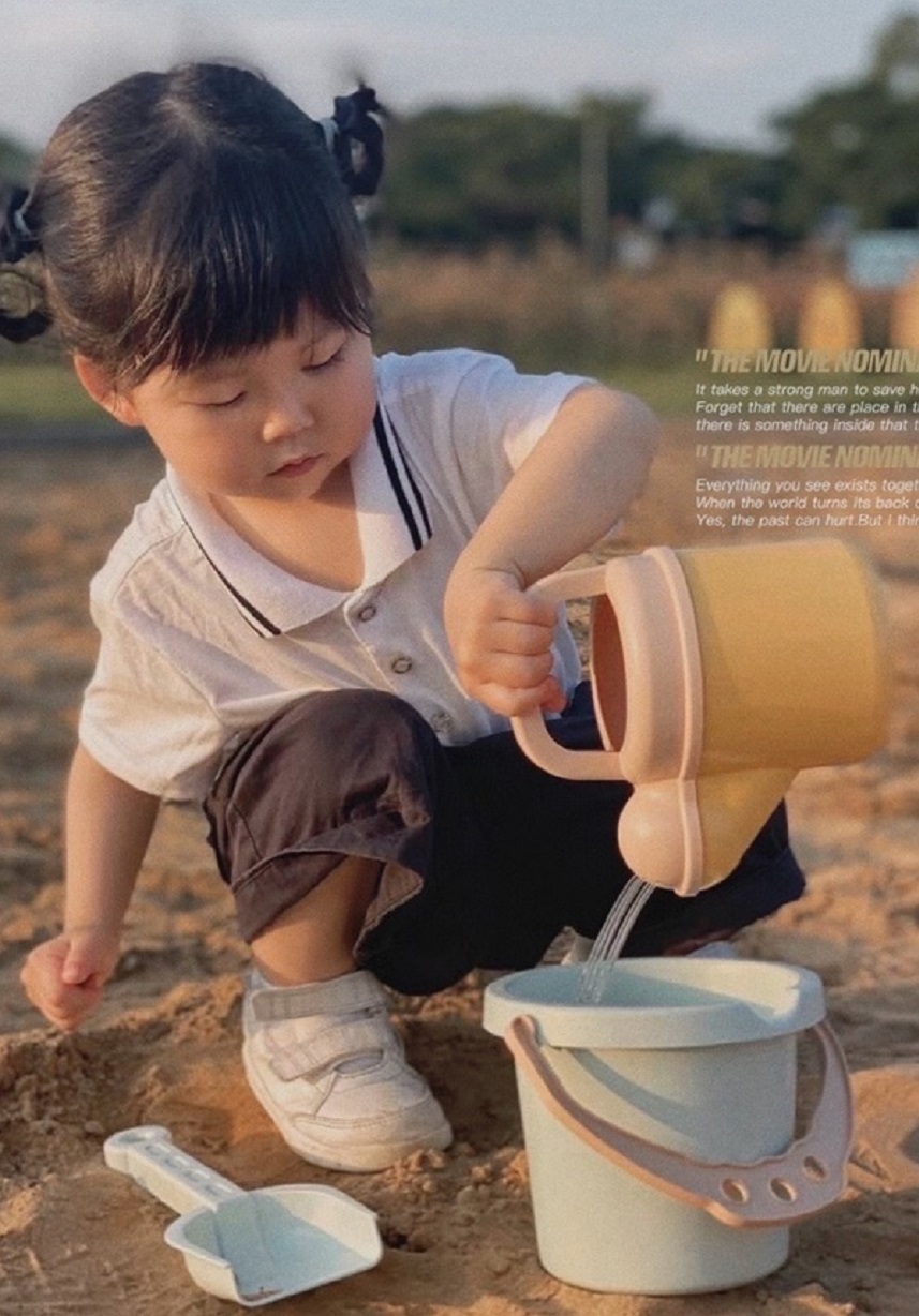 (預購) 環保材質挖沙玩具- 鏟子水桶花灑4件組