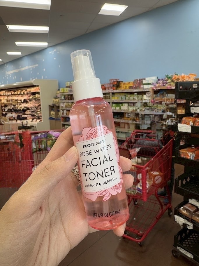 Trader Joe’s 玫瑰純露保濕化妝水
