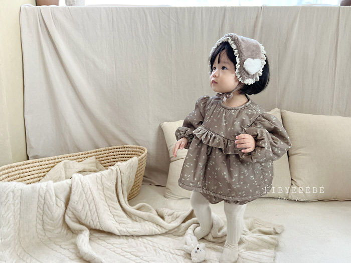 bevyc,嬰幼兒包屁衣,嬰幼兒洋裝,韓國嬰幼兒包屁衣,荷葉邊,小碎花,厚鋪棉